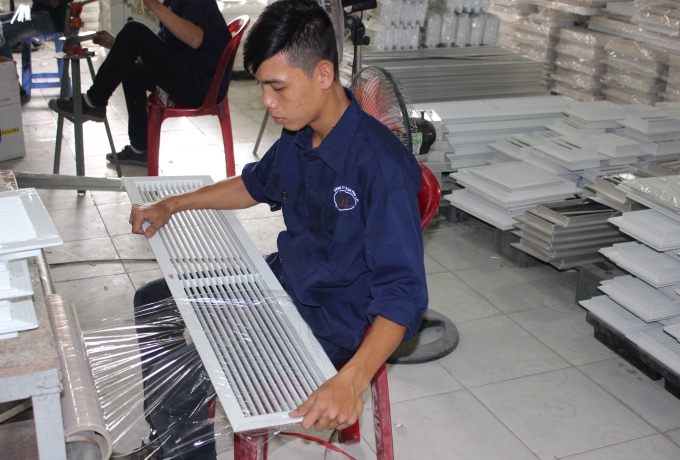 Lắp đặt hệ thống cấp khí tươi kết hợp điều hòa trung tâm | BuildShow Vietnam